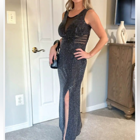 Alexa B Dresses & Skirts - Alexa B Elegant Black Evening Dress size 4